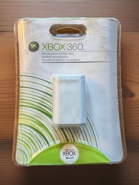 Official Microsoft Xbox 360 Rechargeable Battery Pack White BRAND NEW SEALED OEM